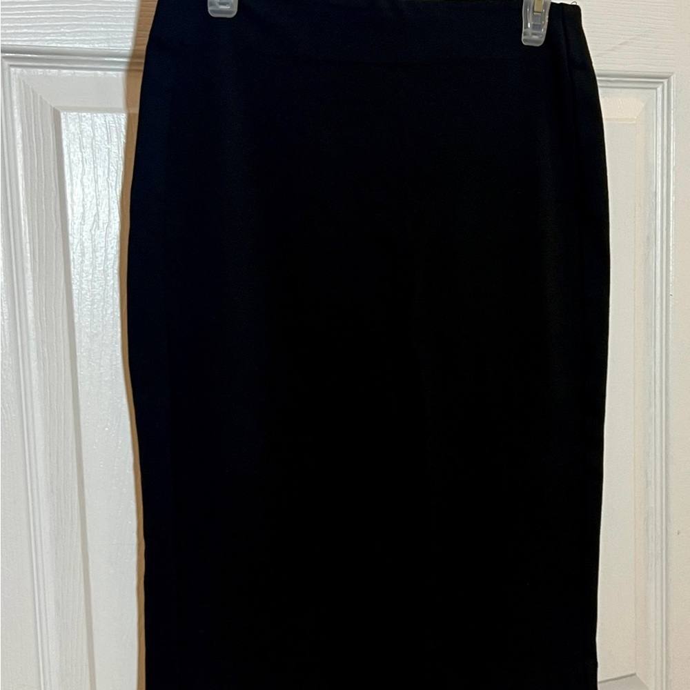 T Tahari Elegant Black Pencil Skirt